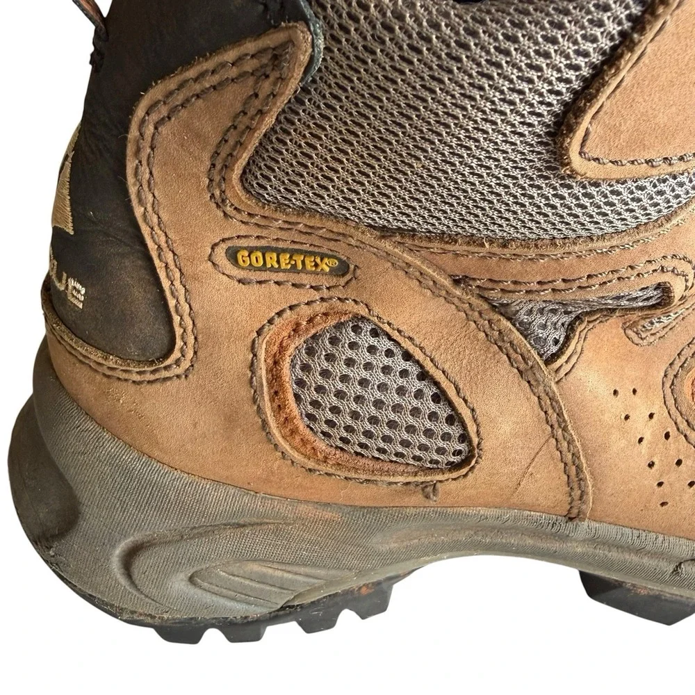 Vasque Breeze Gore-Tex Vibram Hiking Boots Shoes Men's‎ Size 10M Brown Outdoors